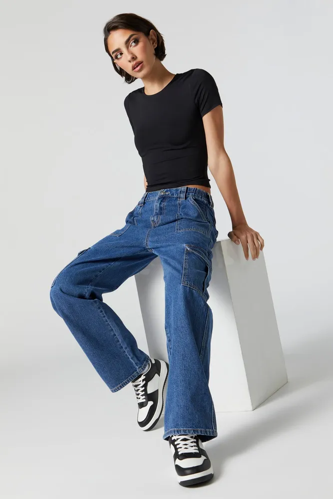 Multi-pocket wide-leg cargo jean