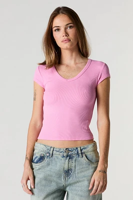 T-shirt ajusté côtelé à encolure en V