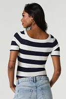 T-shirt en tricot côtelé rayé avec encolure carrée