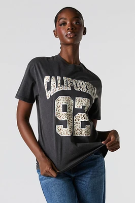 T-shirt de coupe garçonne délavé à imprimé California 92