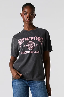 T-shirt de coupe garçonne délavé à imprimé Newport