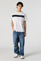 T-shirt avec motif brodé et blocs de couleurs