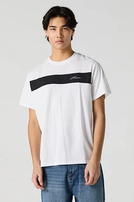 T-shirt avec motif brodé et blocs de couleurs