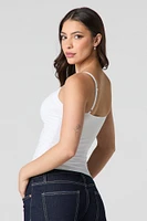 Camisole profilée avec liséré de dentelle et bonnets intégrés