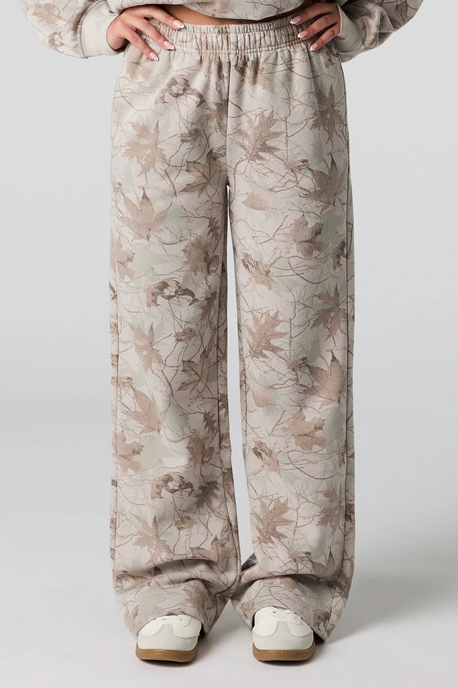 Pantalon d'entraînerment à jambe large en molleton avec motif camouflage