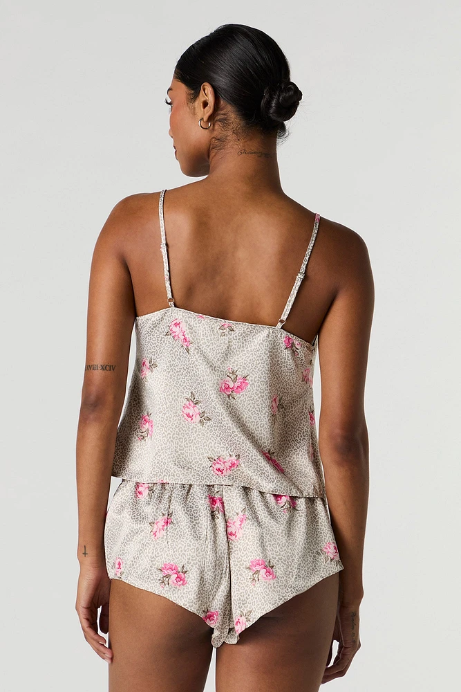 Ensemble pyjama avec débardeur de style nuisette et short en satin