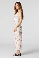 Robe maxi fleurie en filet avec encolure carrée
