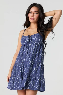 Minirobe de style nuisette volantée fleurie