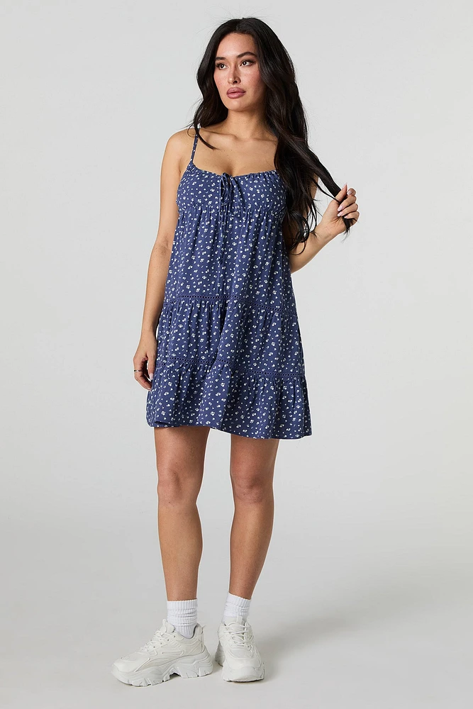 Minirobe de style nuisette volantée fleurie