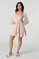 Minirobe smockée ruchée fleurie