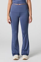 Pantalon profilé à jambe évasée avec taille pliée