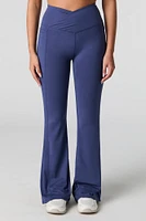 Pantalon Active à jambe évasée avec poches latérales surplis
