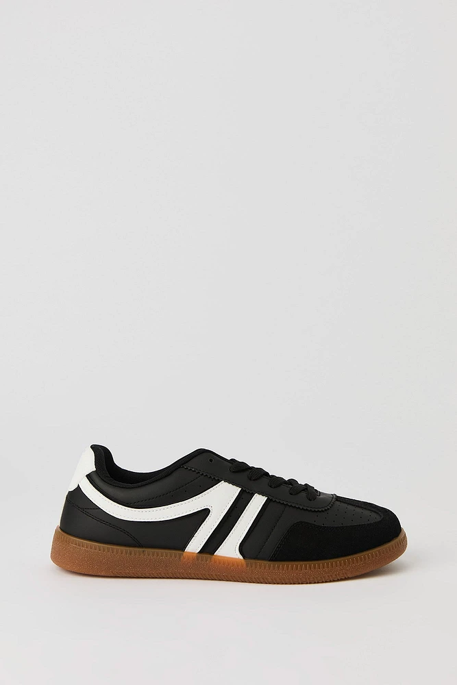Retro Low Top Sneaker