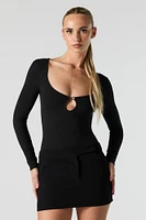Maillot côtelé à manche longue et découpe