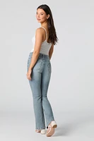 Jean à jambe évasée et taille basse