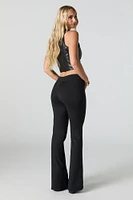 Legging à jambe évasée doux avec bande de taille en V