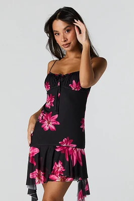 Minirobe asymétrique volantée en filet