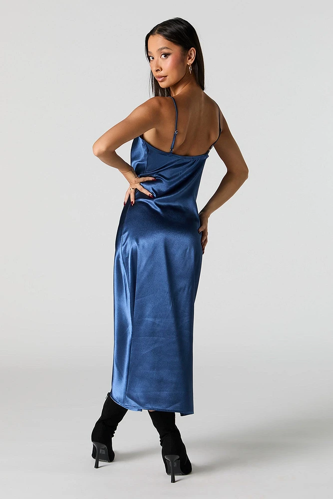 Robe midi en satin avec col châle