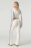 Pantalon Active doux à jambe évasée et taille pliée