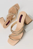 Chaussures à talon carré et lanière garnie de pierres du Rhin