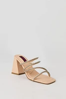Chaussures à talon carré et lanière garnie de pierres du Rhin