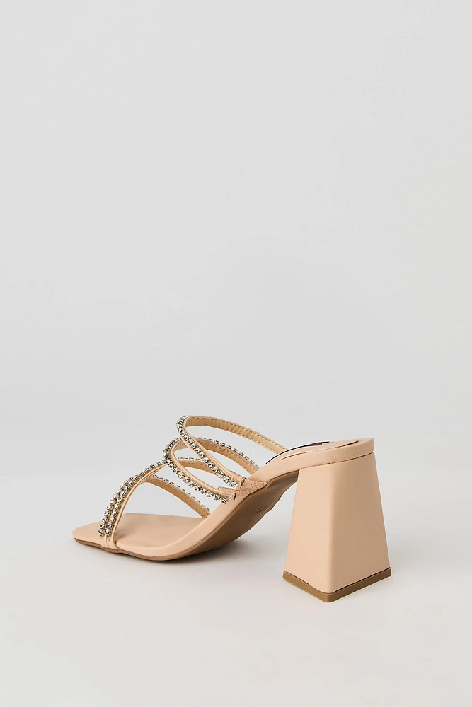 Chaussures à talon carré et lanière garnie de pierres du Rhin