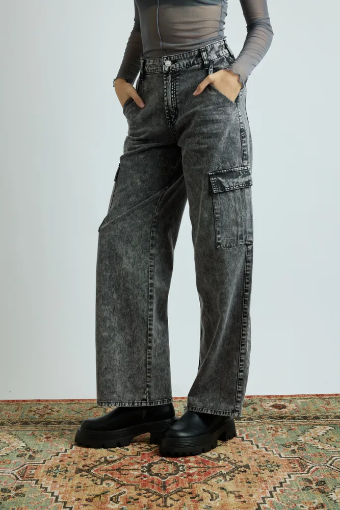 Mineral Wash Wide Leg Cargo Jean