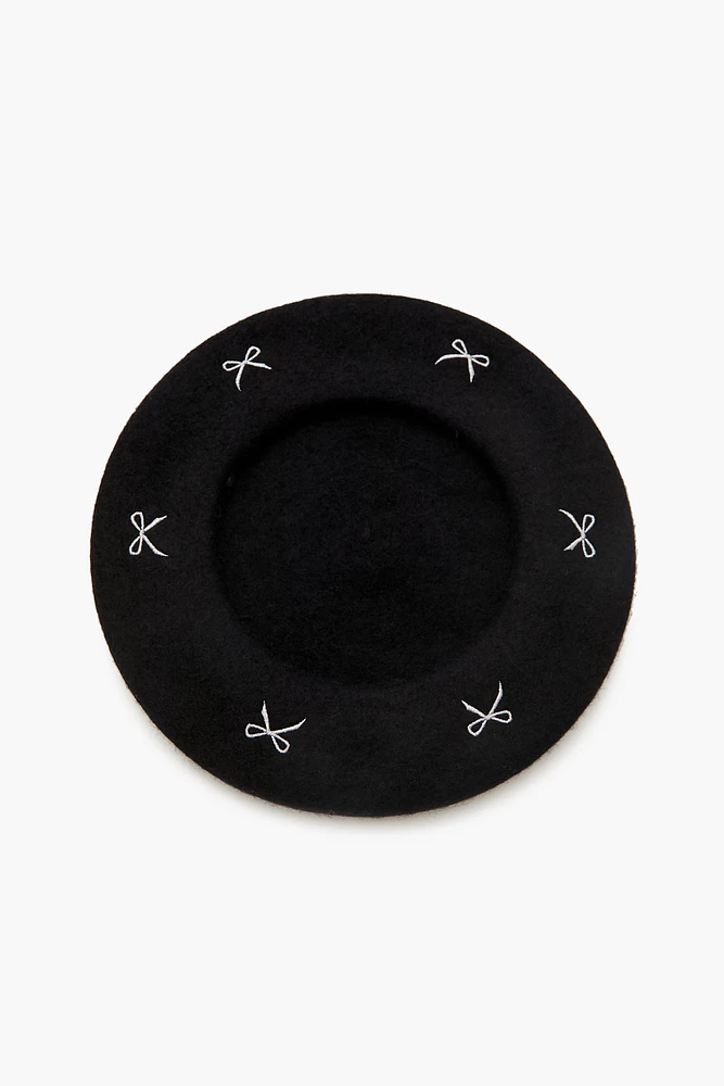 Embroidered Bow Beret