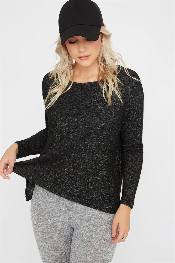 Stitches Contour Scoop Neck Long Sleeve Top