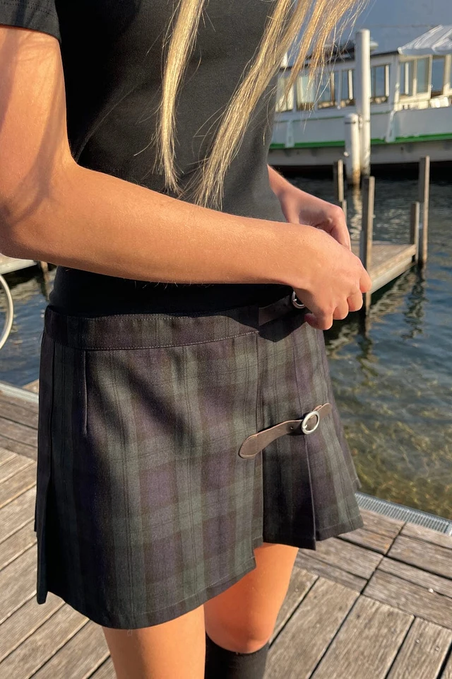 brandy melville green plaid dress Brandy Melville dark green plaid dress