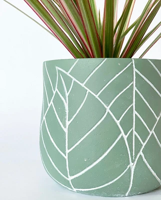 Embossed Leaf Pots