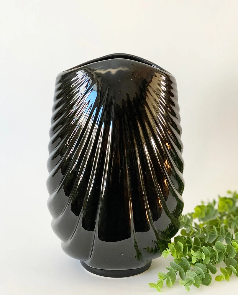 Flawn Art Deco Vase