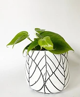 Embossed Leaf Pots