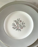 Woodlawn 12pc Plate Set