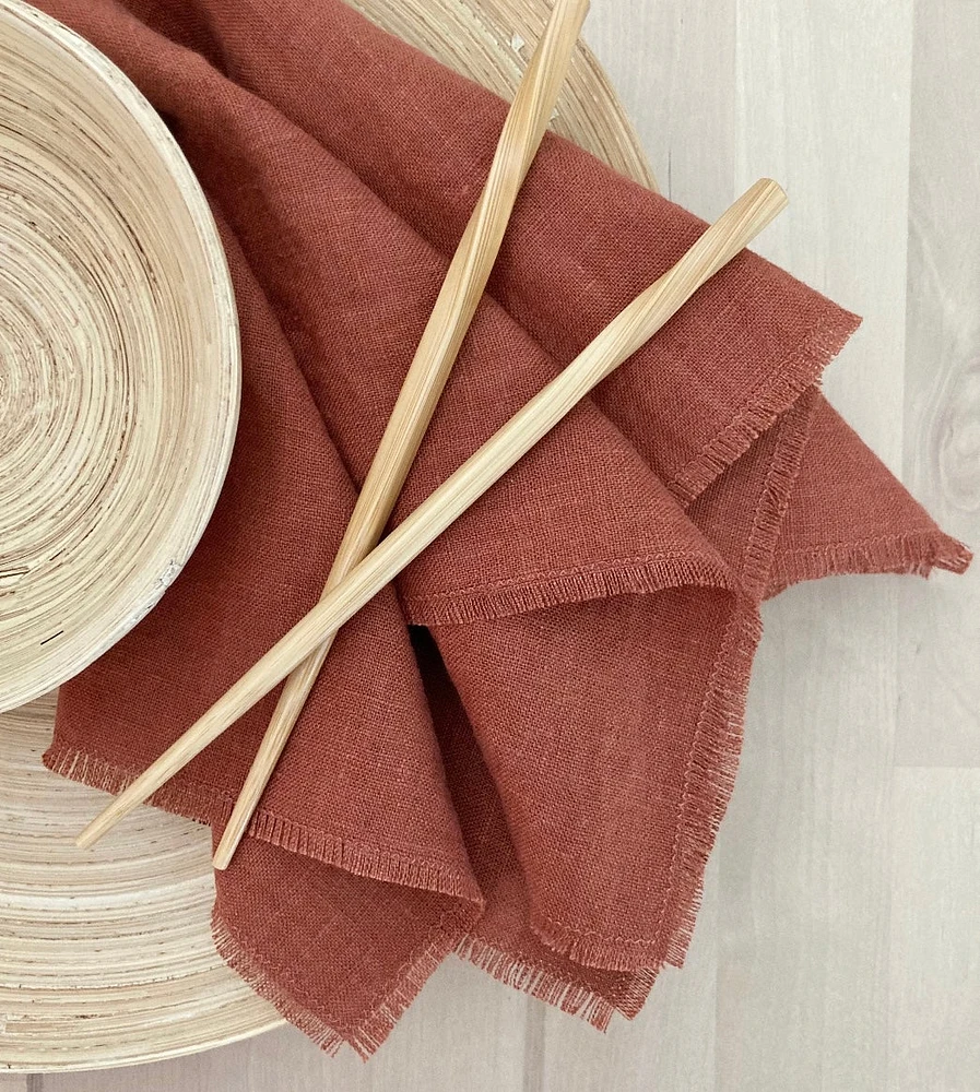 S/4 Linen Dinner Napkins w/ Fringe