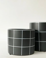 Pepper Plant Pot -Black