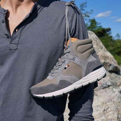 Canyon Weatherproof High-top Hiker Sneaker