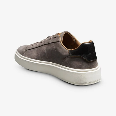 Oliver Lace-up Sneaker