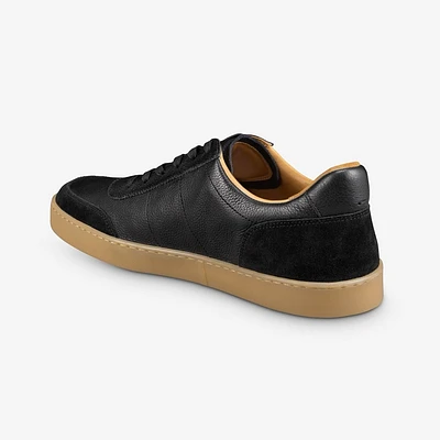 Liam Lace-up Sneaker