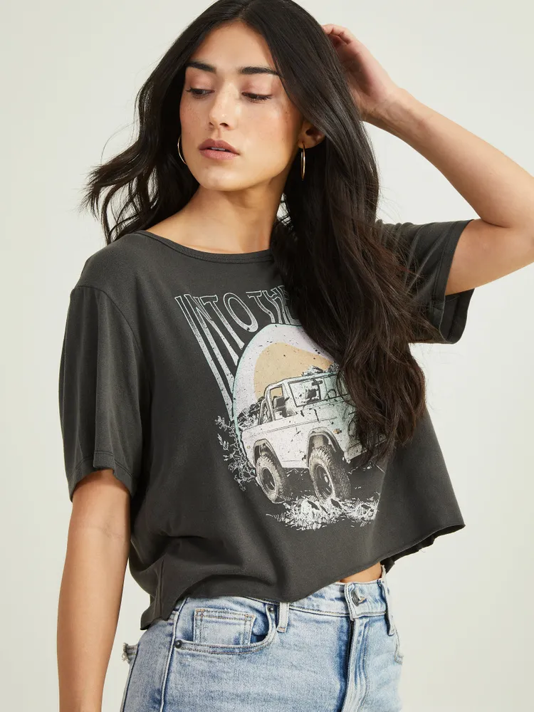 Into the Wild Cropped Tee