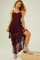 Maddie Lace Maxi Dress