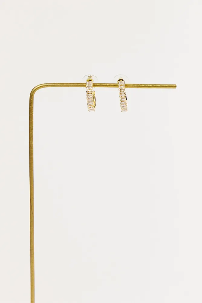 18K Gold Baguette Oval Hoop Earrings