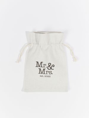 Mr. & Mrs. est. 2022 Gift Bag