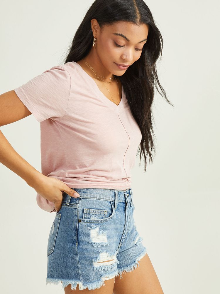 Isa Tee