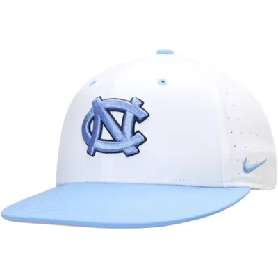 Unc | Nike Aero Fitted Baseball Cap Alumni Hall