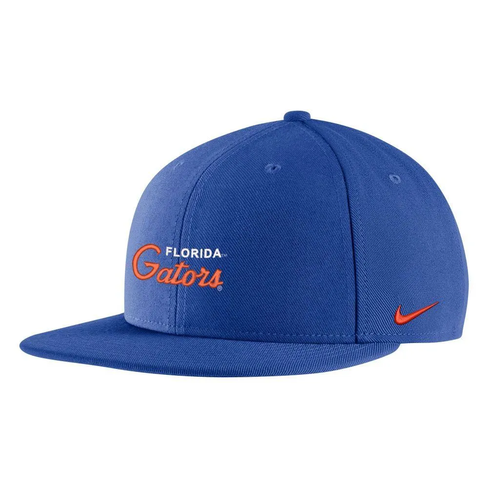 Alumni Hall Gators  Florida Nike Aero Fitted Baseball Cap Alumni