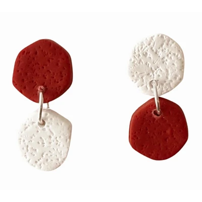 Crimson and White Sweet Tree Jewelry Laine Mismatched Circle Earrings