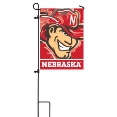  Huskers | Nebraska Justin Patten Garden Flag | Alumni Hall