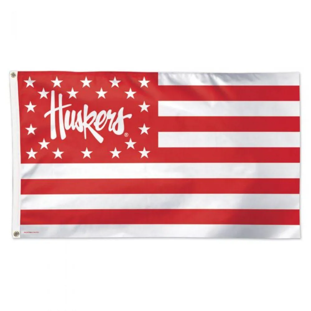  Huskers | Nebraska Huskers Americana House   Flag | Alumni Hall