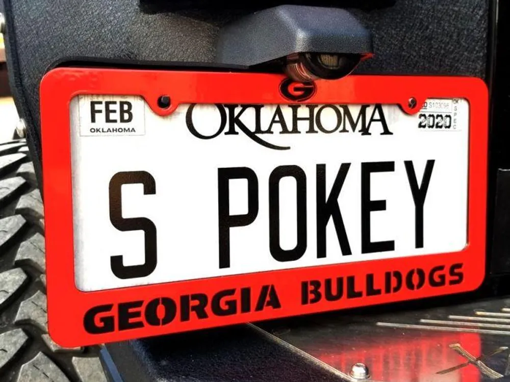  Dawgs | Georgia Bulldogs Red License Plate Frame | Alumni Hall